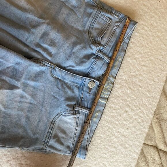 Light Washed So Jeans Size 13 - Picture 8 of 10